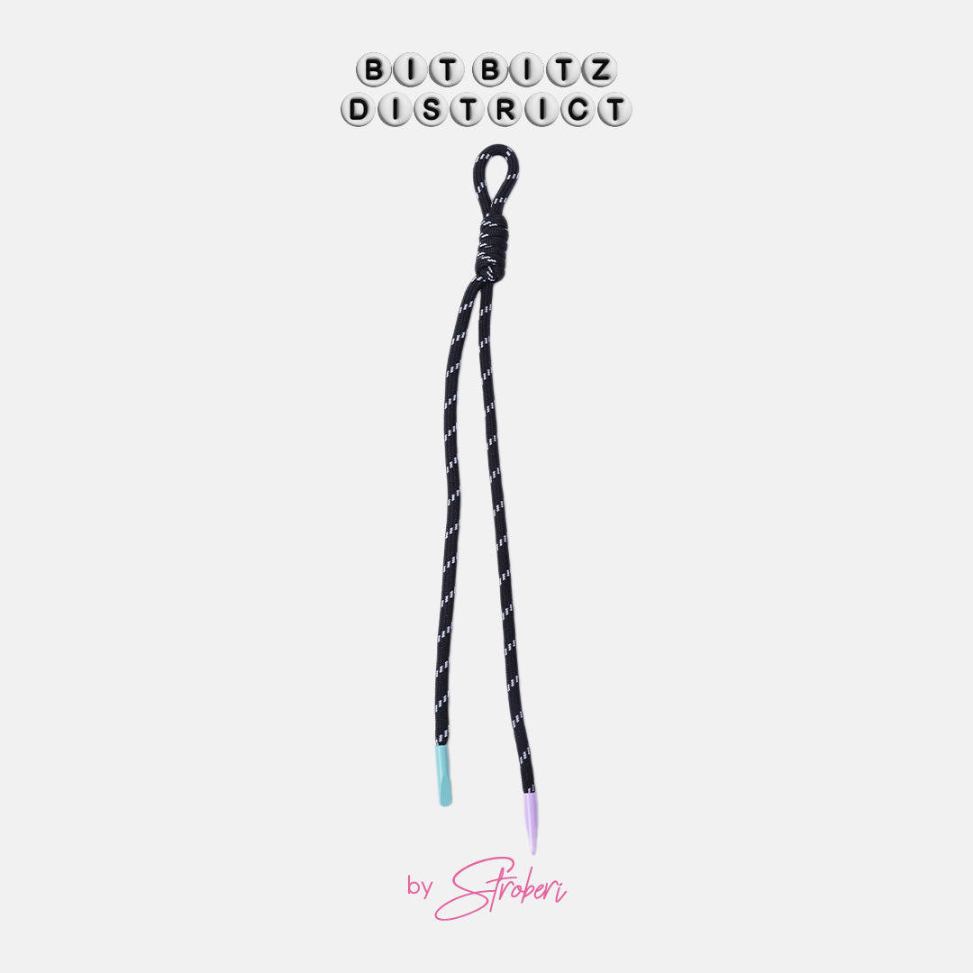 Stroberi Simple Knotted Rope Charm