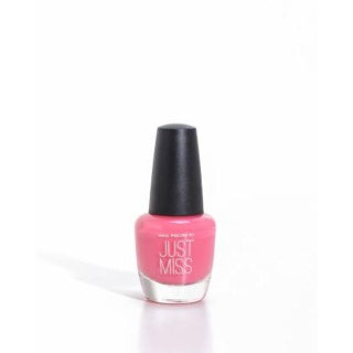 Stroberi Nail Polish Just Miss 1