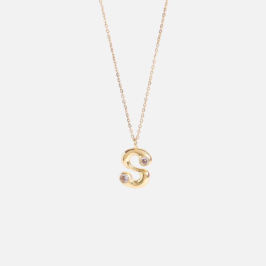 Stroberi Bling Alphabet Chain Necklace (Gold)
