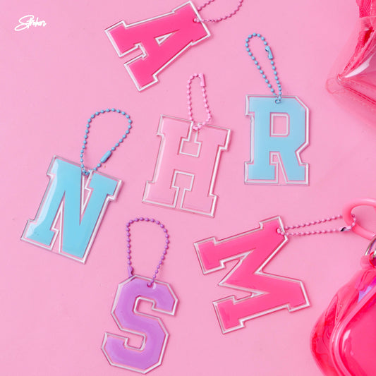 Stroberi Large List Silver Alphabet Keychain