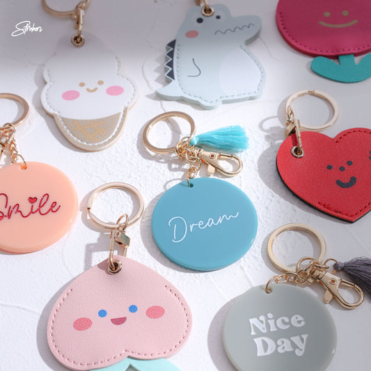 Stroberi Character Leather Keychain