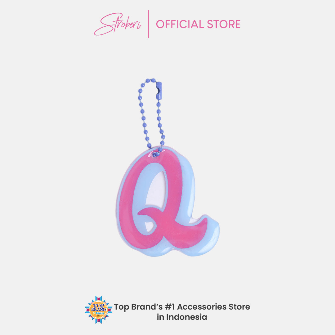 Stroberi Two Tone Alphabet Keychain
