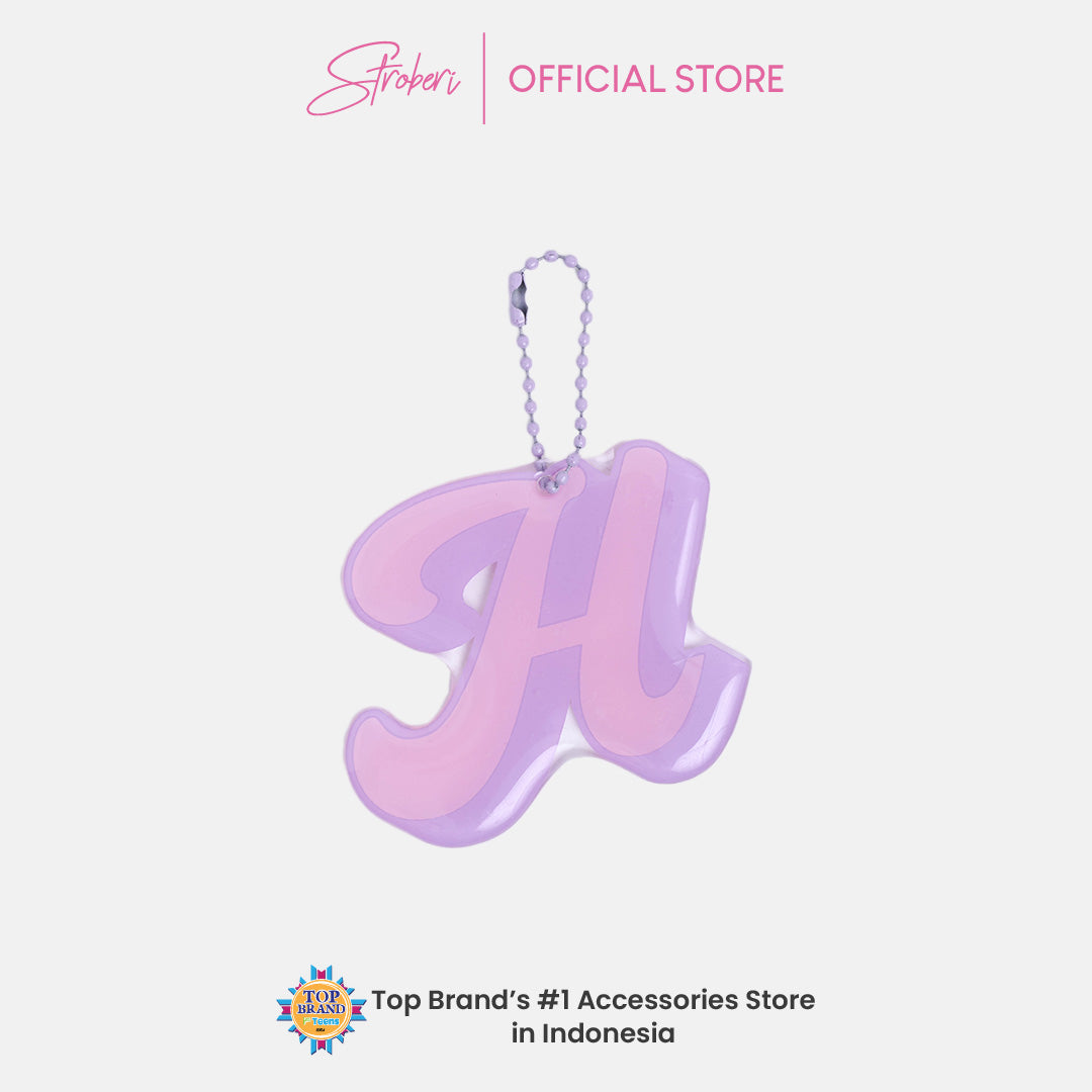 Stroberi Two Tone Alphabet Keychain