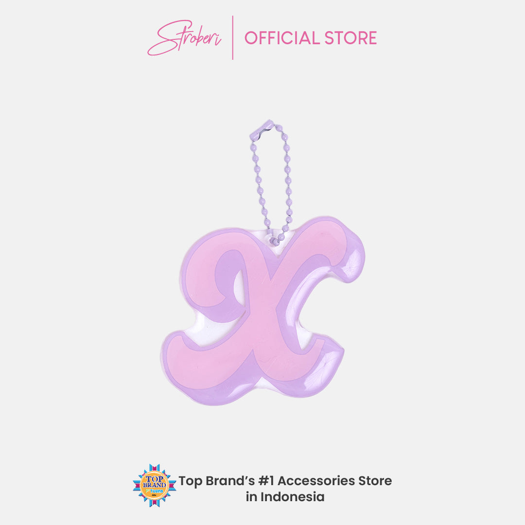 Stroberi Two Tone Alphabet Keychain