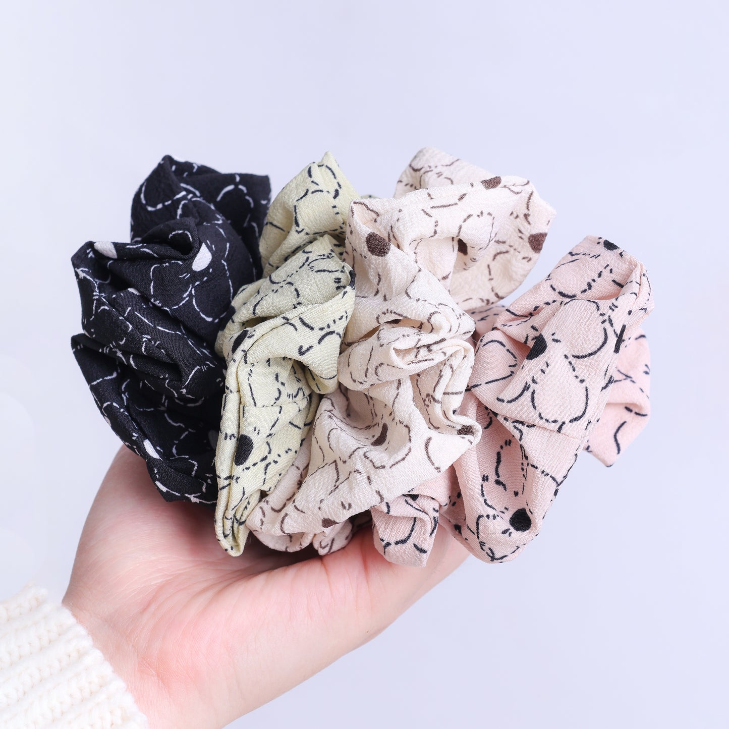 Stroberi Scrunchie Motif Flower Hair Tie