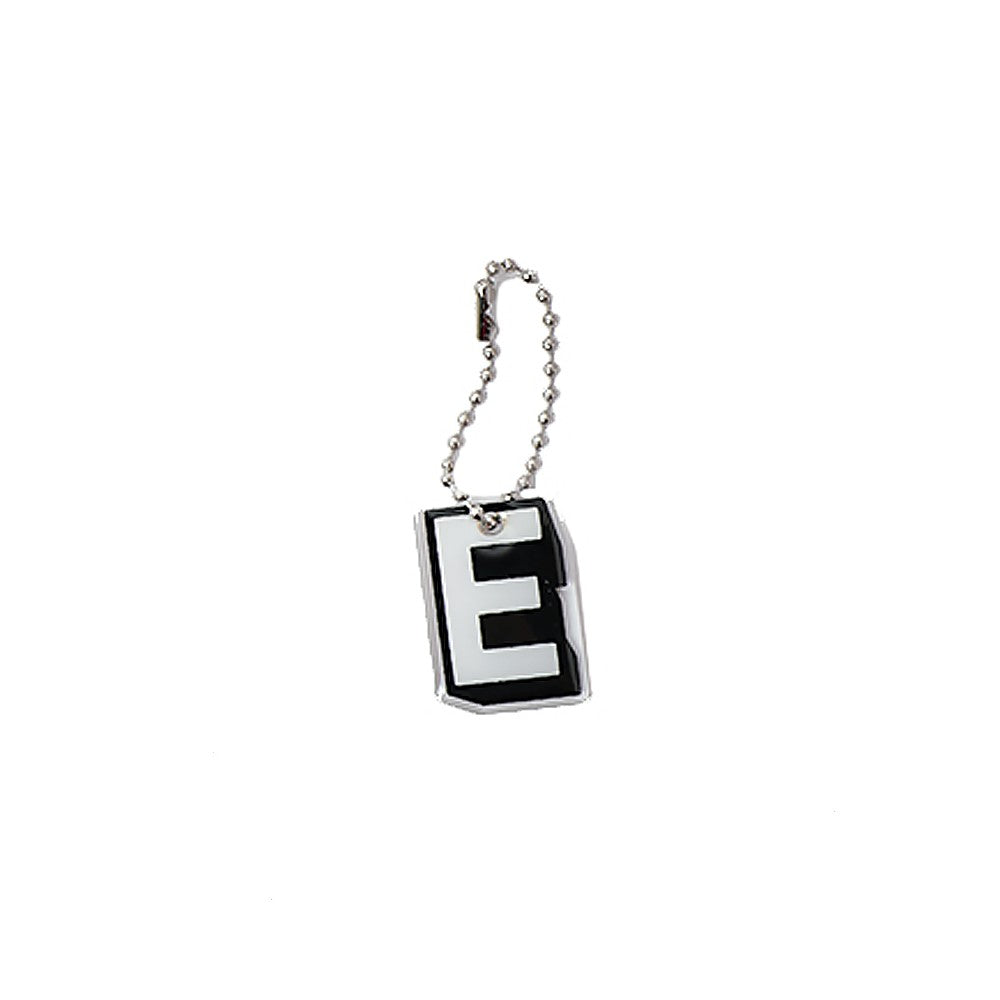 Stroberi Black & White Alphabet Keychain -1
