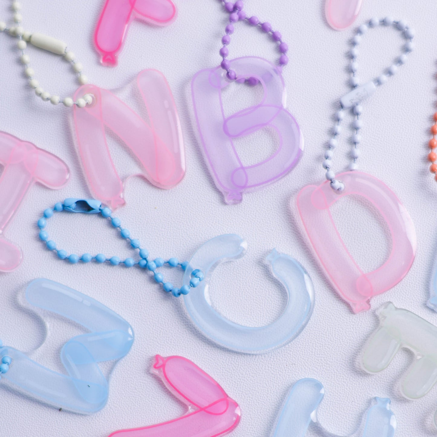 Stroberi Bubbly Alphabet Keychain
