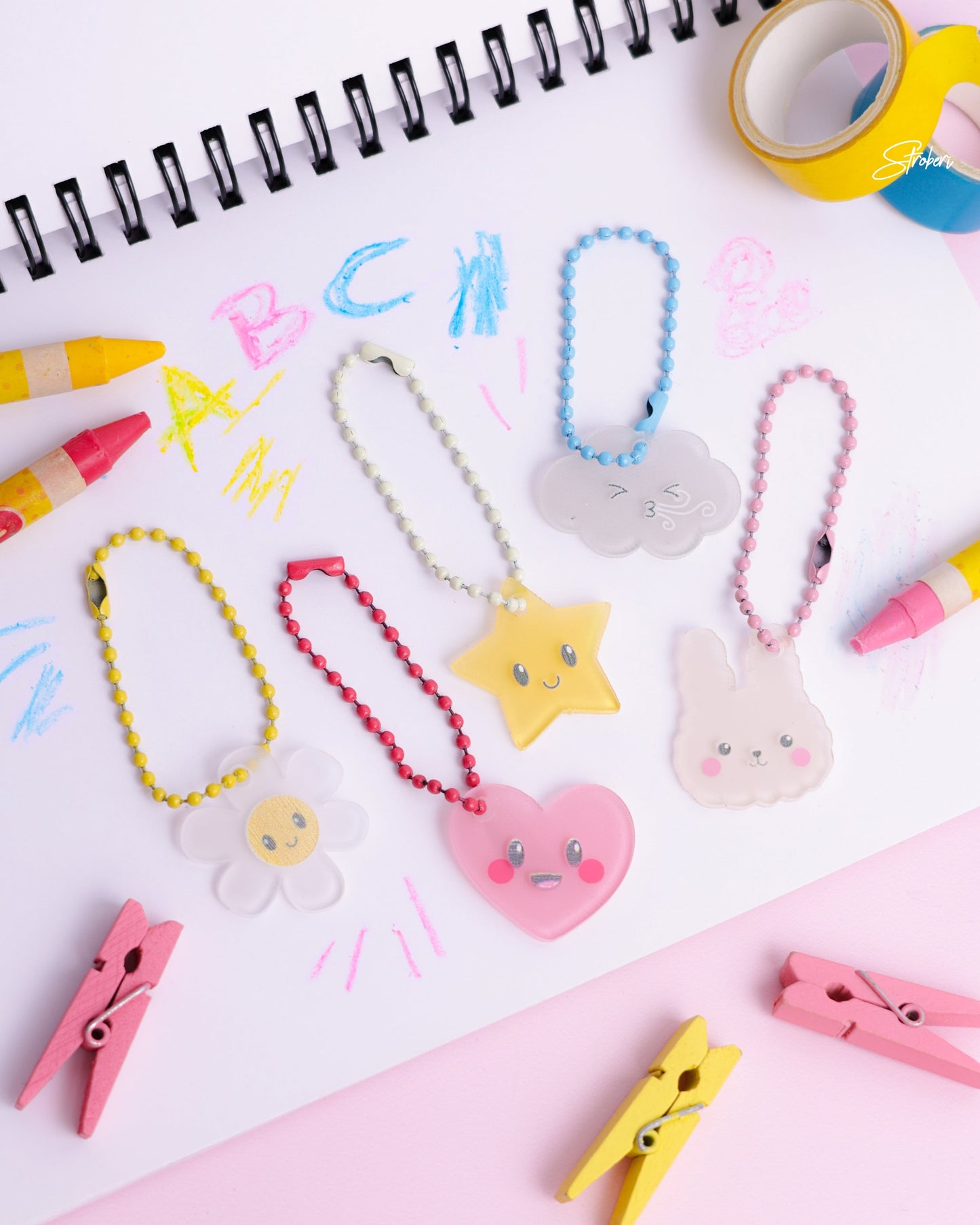 Stroberi Acrylic Carving Keychain