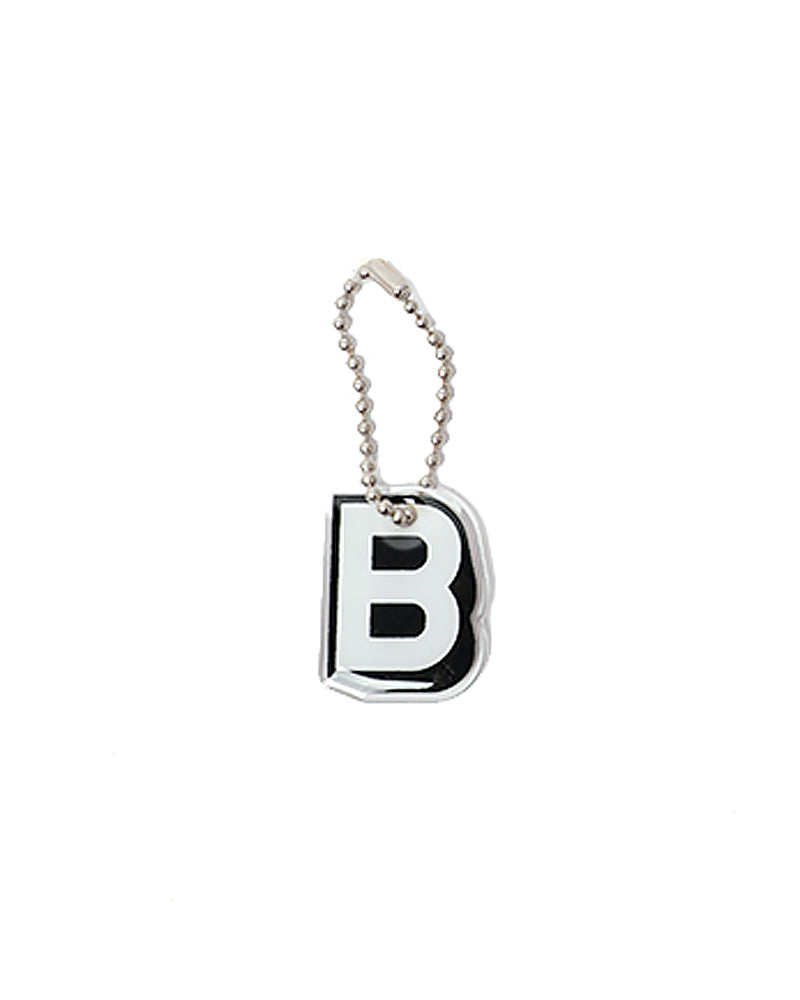 Stroberi Black & White Alphabet Keychain -1
