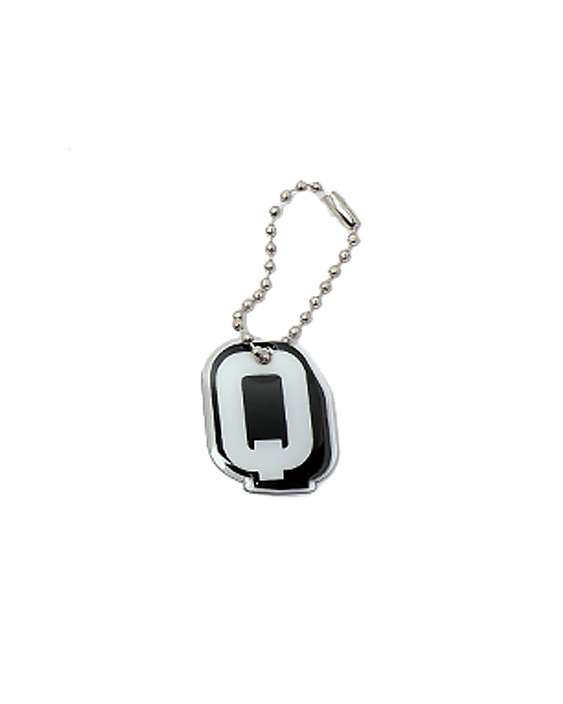 Stroberi Black & White Alphabet Keychain -2