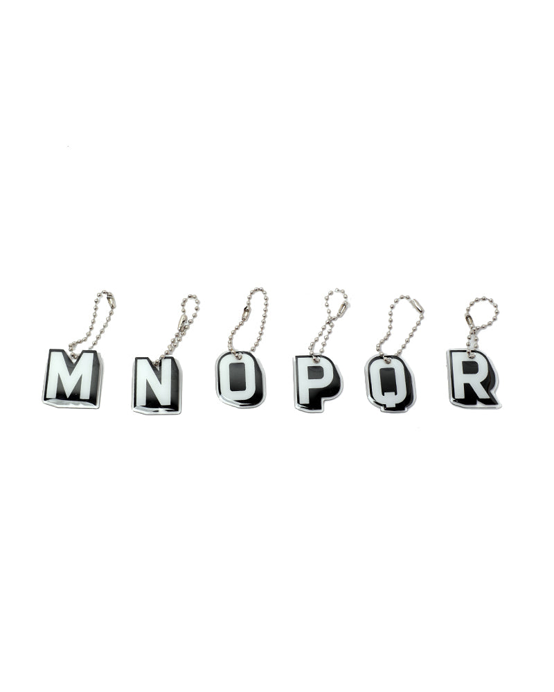 Stroberi Black & White Alphabet Keychain -2