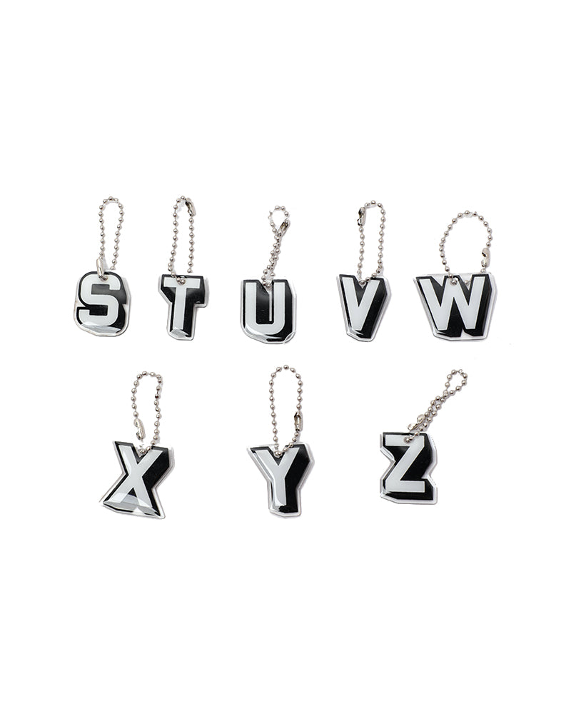 Stroberi Black & White Alphabet Keychain -2
