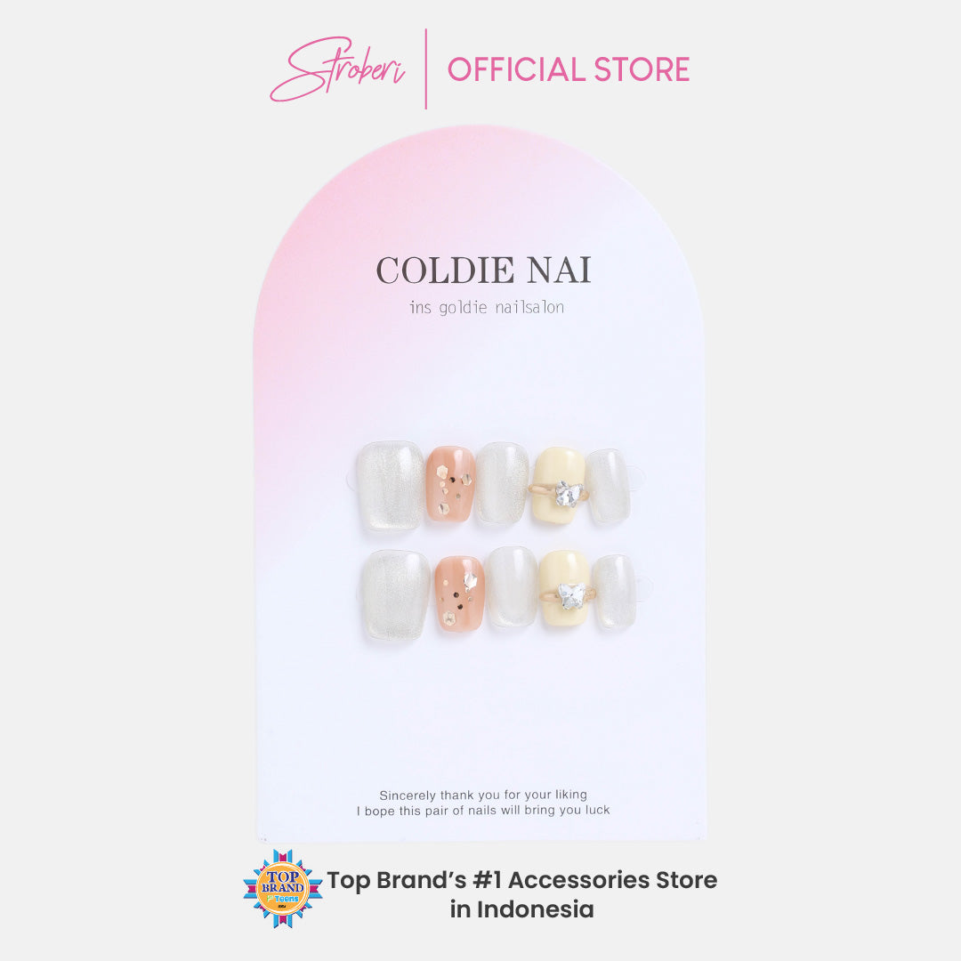 Stroberi Cute Pattern Faux Nail