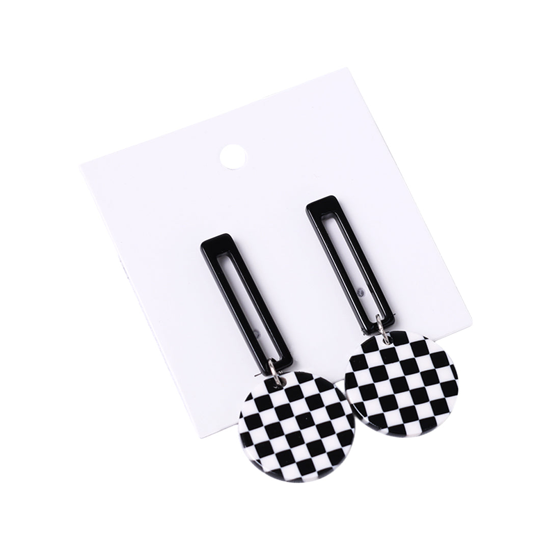 Stroberi Monochrome Shape Earring