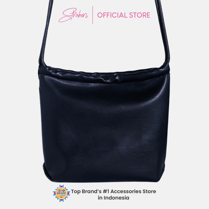 Stroberi Drawstring Sling Bag