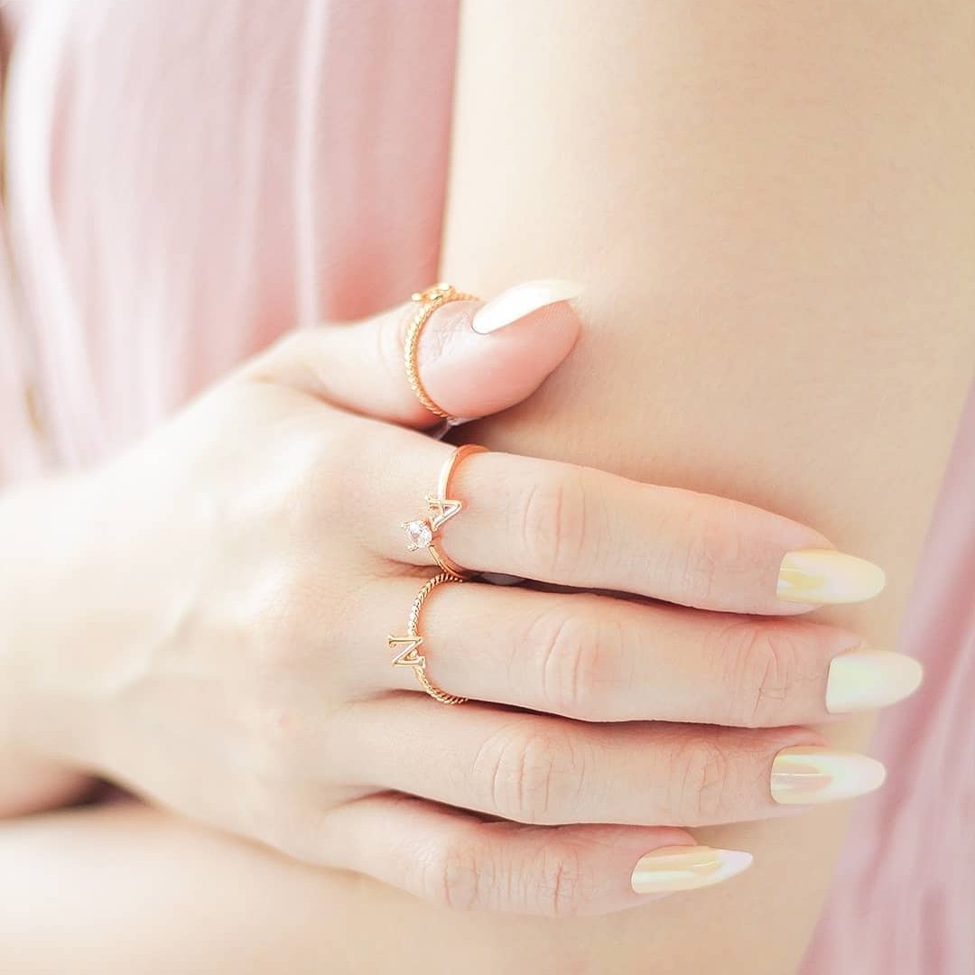 Stroberi Bling Alphabet Rings (Gold)