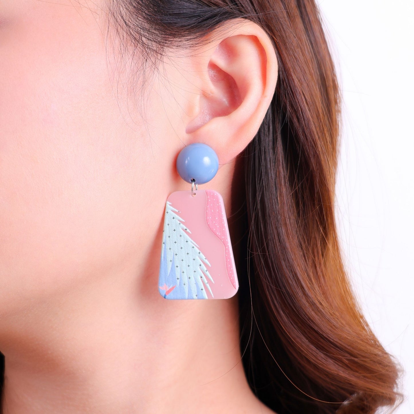 Stroberi Mix Shape Long Acrylic Earrings